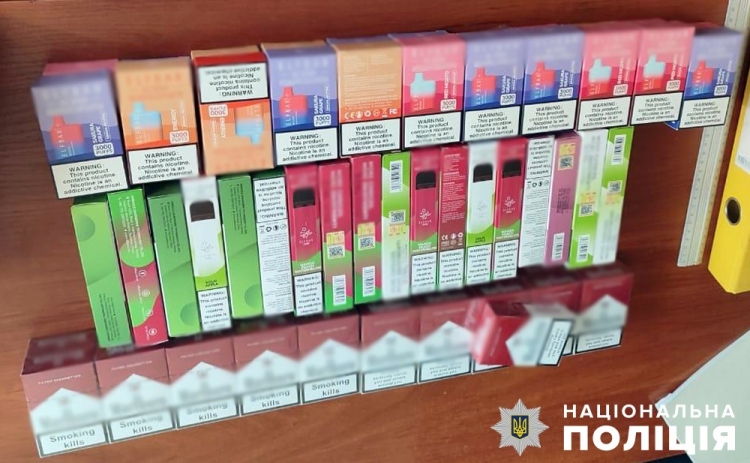 Поліцейські припинили  незаконну реалізацію  цигарок на Звягельщині