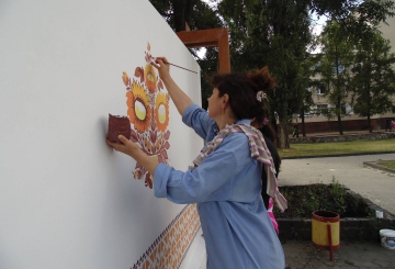 «Вибиратися з окупованого Луганська було важко і страшно…»  Як мистецтво допомагає переживати війну