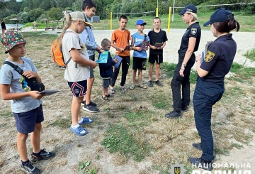 Літній відпочинок без загроз: поліцейські Звягеля нагадали про правила безпеки