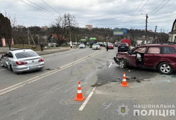 У Житомирі в подвійній ДТП травмовано трьох пасажирів