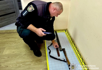 Звягельські поліцейські нагадують громадянам про необхідність декларування зброї