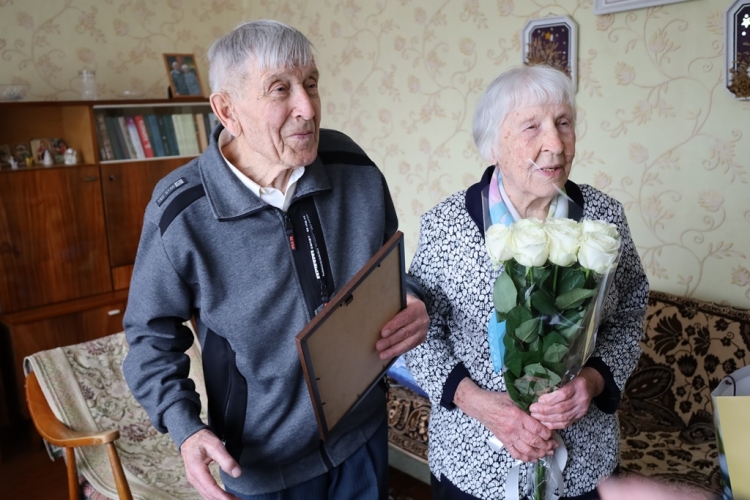 У Звягелі подружня пара відзначила благодатне весілля