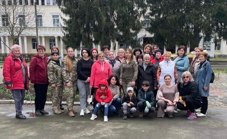 Троянди пам’яті — загиблим Героям