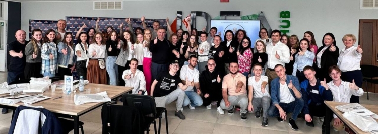 Всеукраїнський культурно-туристичний хакатон «Заміксуй туризм у Звягелі»