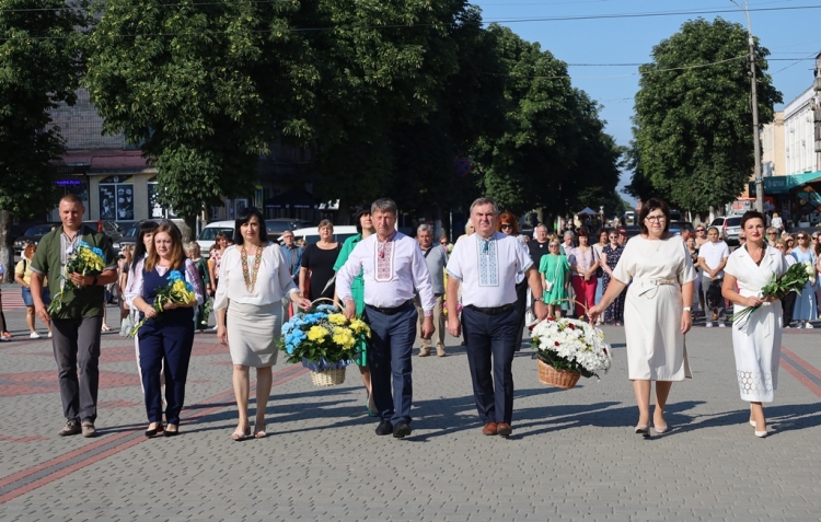 Міжнародне свято літератури і мистецтв «Лесині джерела»: які заходи відбулись у Звягельській громаді