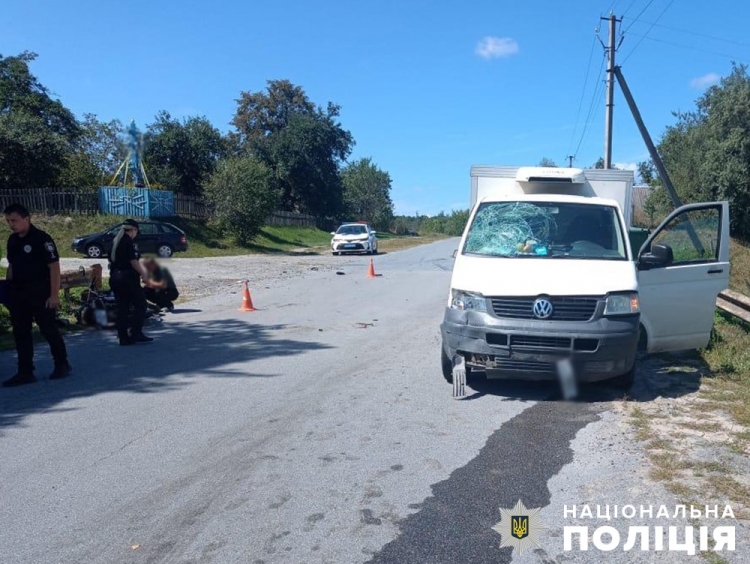 Звягельська поліція розслідує обставини ДТП із травмуванням водія та пасажира мотоцикла