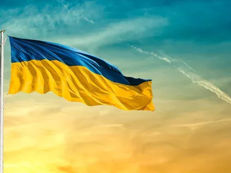 Закликаємо розмістити на фасадах Державний Прапор України!