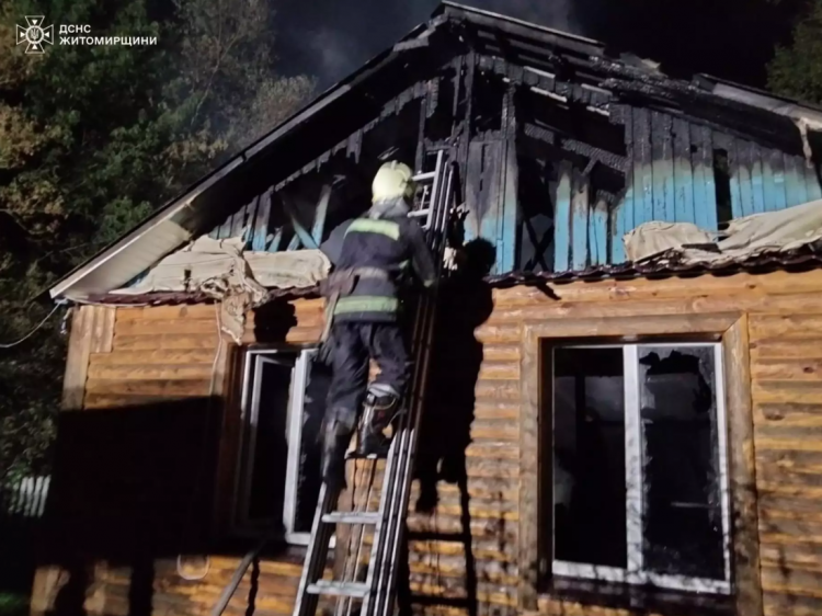 Пожежа в храмі на Звягельщині — вогонь знищив покриття та майно всередині
