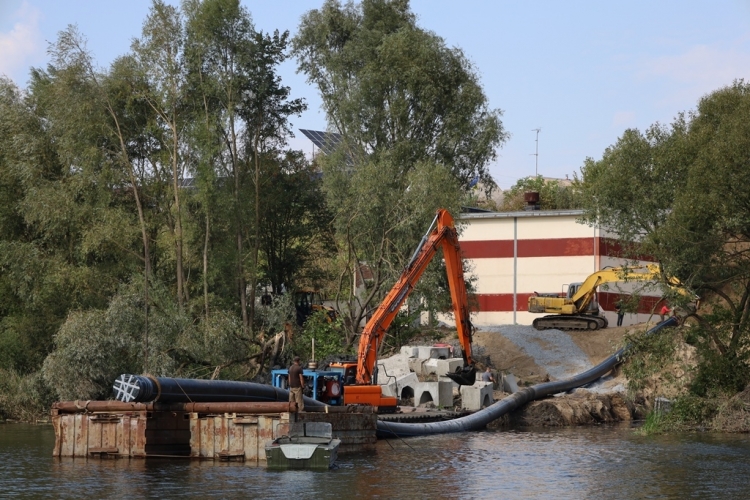 Тривають ремонтно-будівельні роботи на ключових ділянках водозабірних споруд