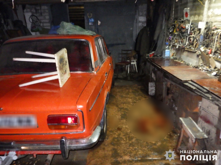У Житомирі батько тяжко травмував сина, вдаривши кувалдою по голові
