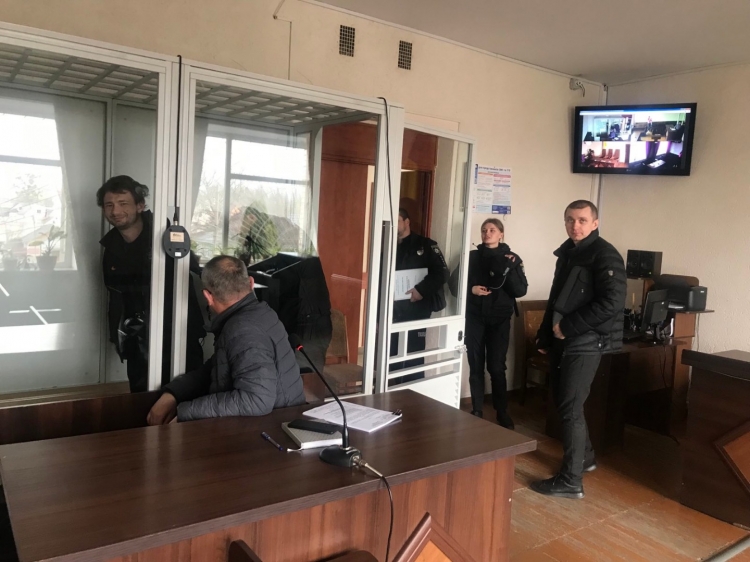 Суд призначив покарання звягелянину, який вчинив розбій на заправці