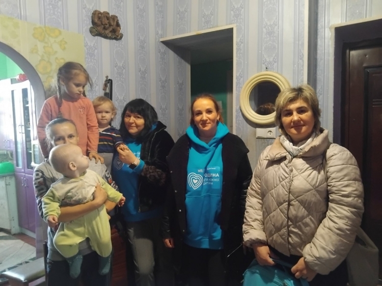 Проєкт «Мінімальний пакет інтегрованих соціальних послуг для сімей із дітьми»