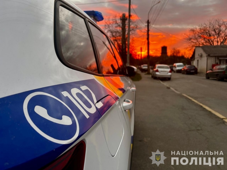 Ховався від поліції… у дивані