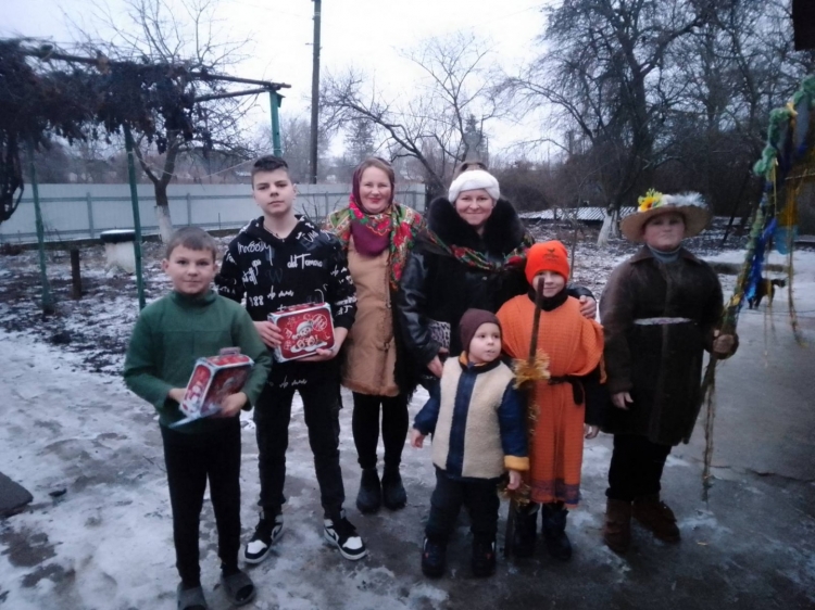 «Діти й не думали, що, крім батьків, хтось може принести подарунок»
