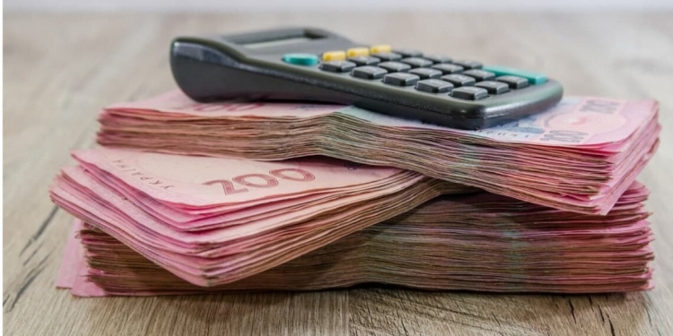 Кабмін обмежив виплату спецпенсій понад 23,6 тис. грн на період воєнного стану у 2025 р.