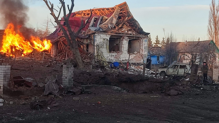 У Житомирському районі внаслідок масованої атаки з повітря постраждала жінка