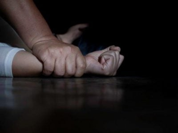 На Житомирщині засуджено до 15 років ув’язнення вітчима за зґвалтування падчерки