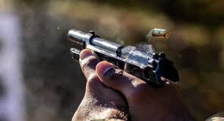 Звягельські поліцейські нагадують громадянам про важливість декларування зброї