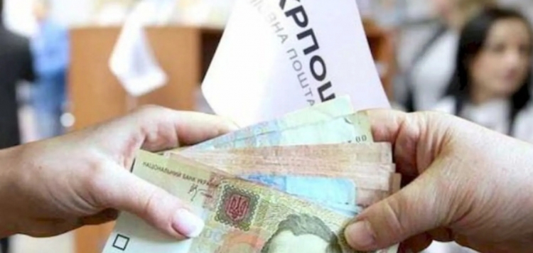На Звягельщині керівниця відділення поштового зв’язку привласнила майже 130 тисяч гривень