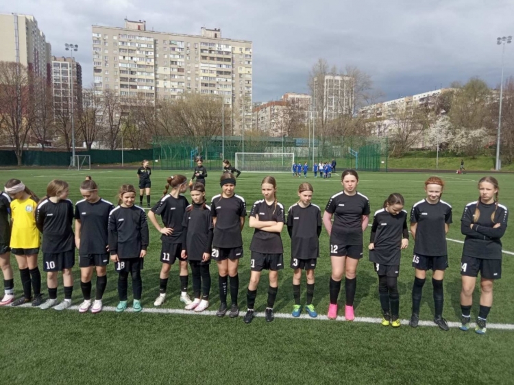 Дівоча футбольна команда ФК «Звягель» U-12 зіграла проти одеситок і дніпрян