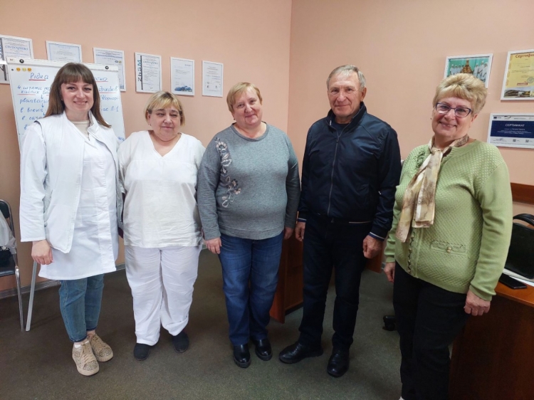 Пекар за 40 років виготовляє стільки батонів, що охоплюють пів земної кулі