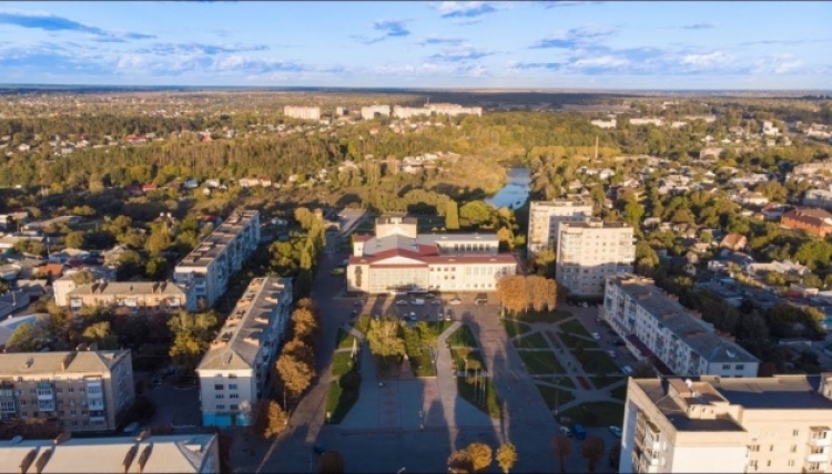 У Звягелі продають три земельні ділянки: оголошено конкурс для грошової оцінки