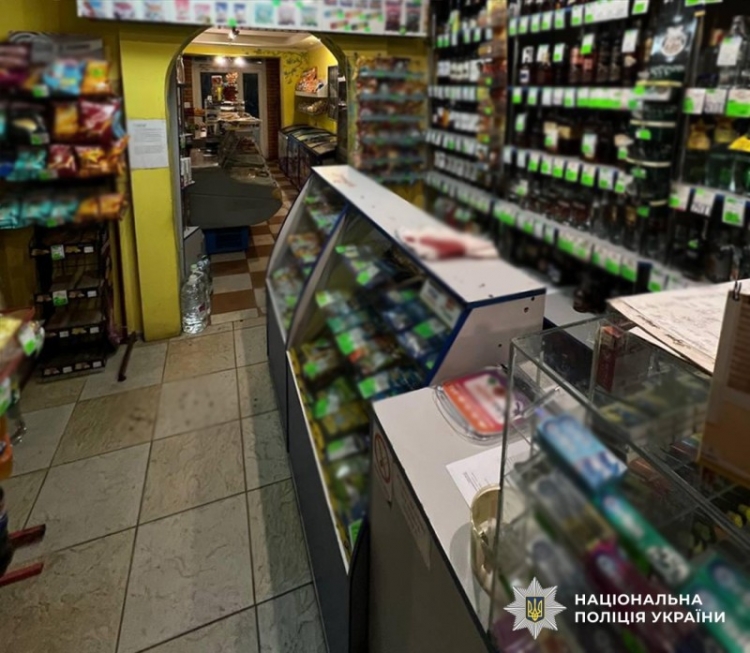 У Житомирі відвідувач магазину стріляв у продавця