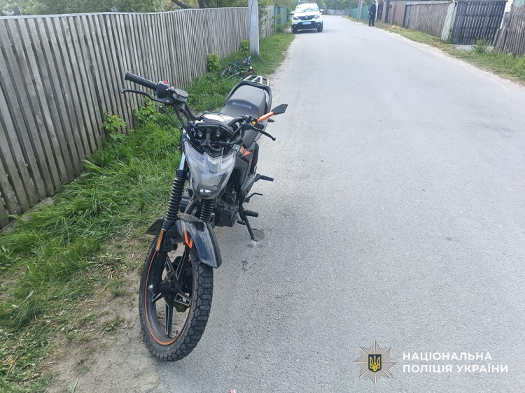 У Баранівці 15-річний мотоцикліст здійснив наїзд на 9-річного велосипедиста