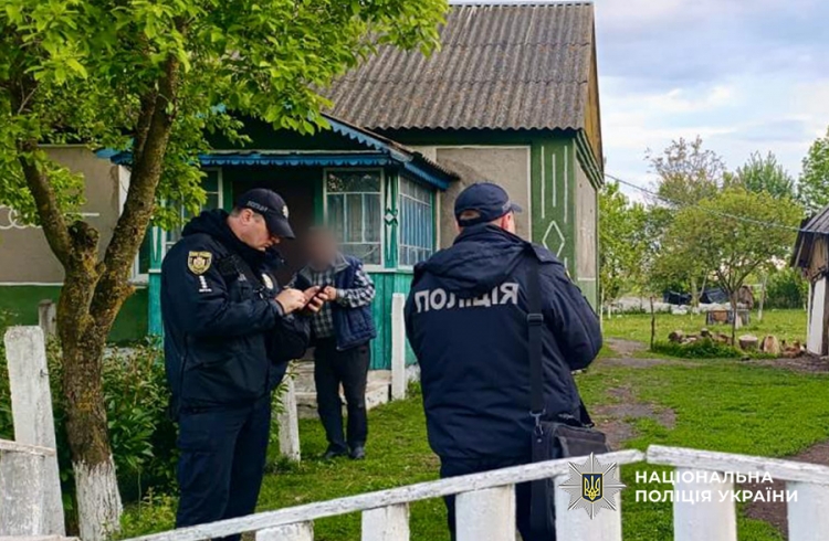 Побив сапою по голові — жителю Звягельщини загрожує до 8 років тюрми