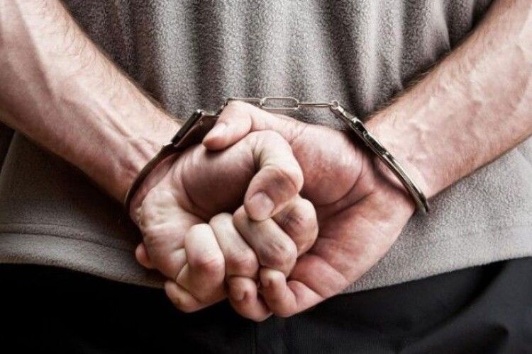Четверо жителів Житомирщини постануть перед судом за катування та інші злочини