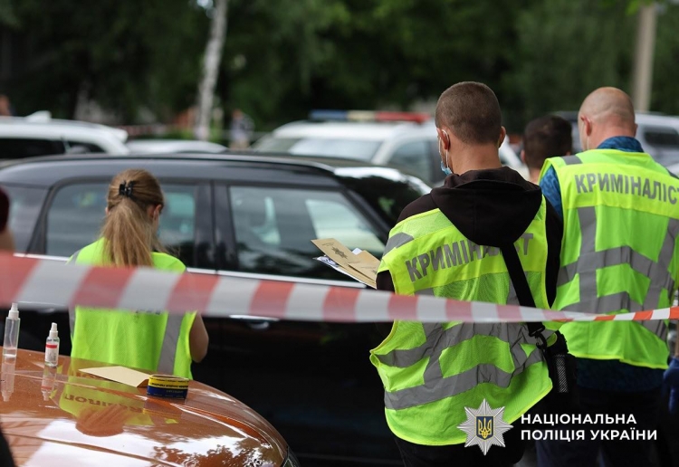 Стрілянина в Житомирі: підозру в умисному вбивстві вручено родичам підозрюваного