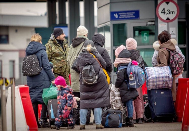 Мільйони за кордоном: чи повернуться українці додому після війни?