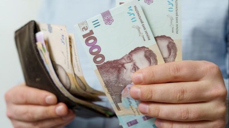 Середня зарплата українців цьогоріч перевищить 25 тисяч гривень. Чи покриє інфляцію?