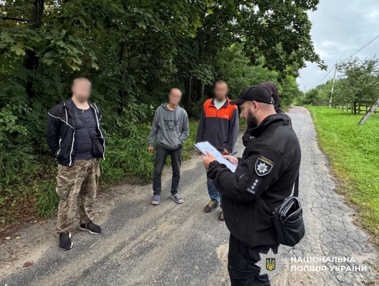 Поліція запобігла поширенню психотропів у Житомирському районі