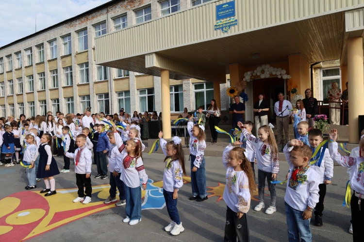 Цьогоріч у Звягельській громаді на 11% менше першокласників, ніж торік