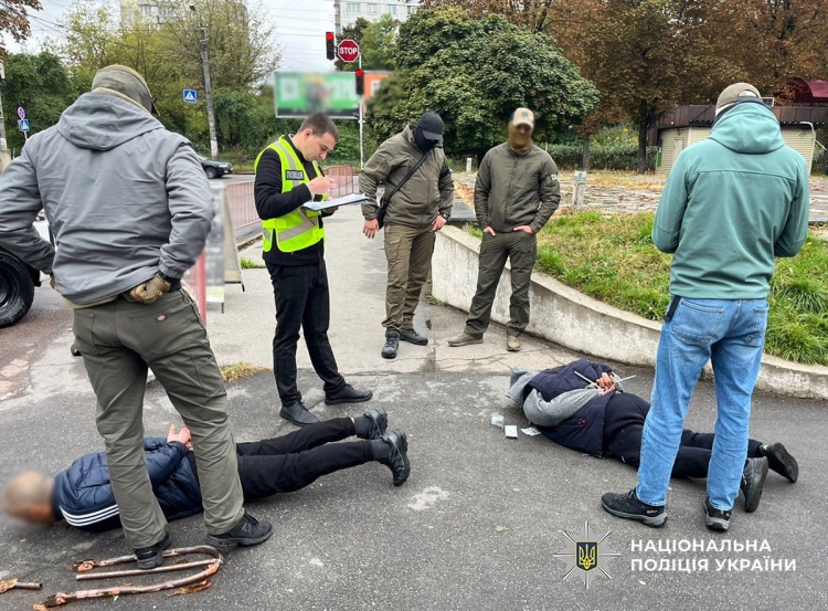 Фіктивна «непридатність» військовозобов’язаному: поліцейські Житомирщини викрили злочинну схему