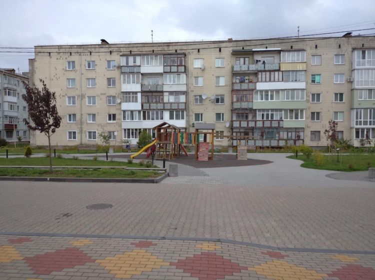 Чи була корупція? Сквер на площі Лесі Українки частково облаштували за благодійні кошти
