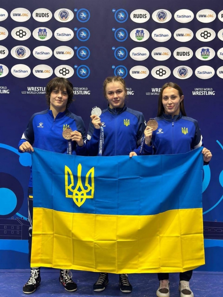Звягелянка Ірина Бондар — віце-чемпіонка світу (U23) зі спортивної боротьби!