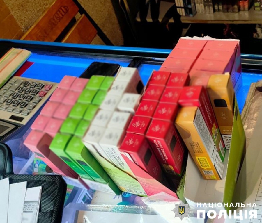 Поліцейські припинили незаконну реалізацію цигарок на Звягельщині
