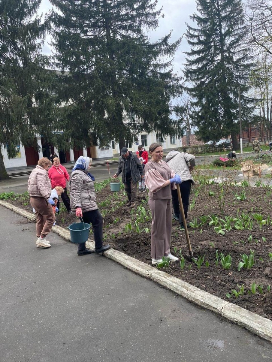 Троянди пам’яті — загиблим Героям