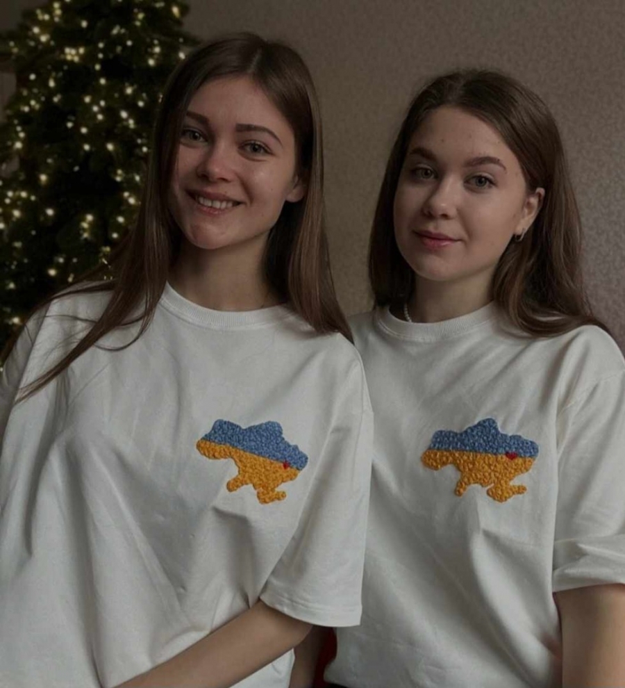 «Хотіла, щоб мої речі відрізнялися  і були не як у всіх». Авторський стиль в одязі створила дівчина зі Звягеля