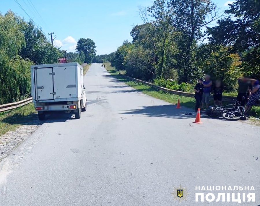 Звягельська поліція розслідує обставини ДТП із травмуванням водія та пасажира мотоцикла
