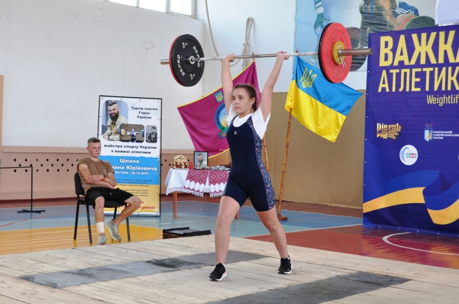 Спортсмени Звягельщини здобули 8 нагород на турнірі з важкої атлетики