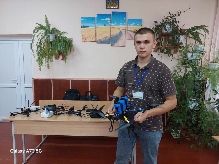 Політехнічному коледжу — 55: виховують спеціалістів і патріотів. Викладачі вразили своїми колекціями та винаходами