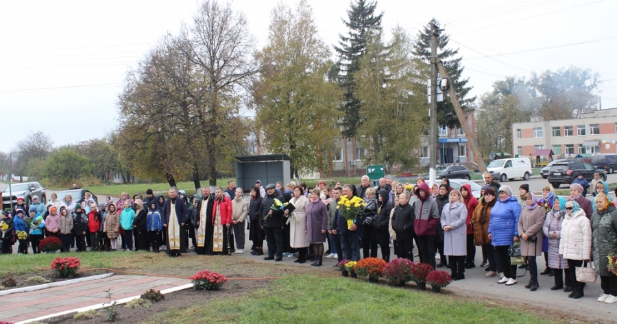 У Великому Молодькові  відкрили меморіальні дошки  на честь загиблих Героїв Олександра Рудюка та Івана Сидорчука