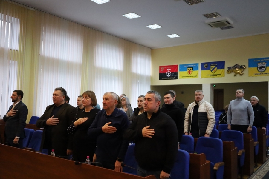 У Звягелі на позачерговій сесії виділили 700 тисяч гривень на зміцнення територіальної оборони