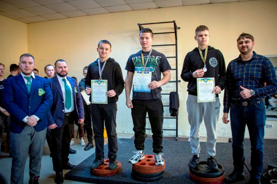 Звягеляни успішно виступили на чемпіонаті області з пауерліфтингу й класичного жиму лежачи