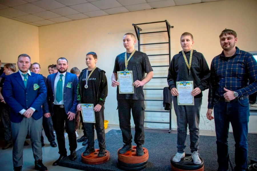 Звягеляни успішно виступили на чемпіонаті області з пауерліфтингу й класичного жиму лежачи