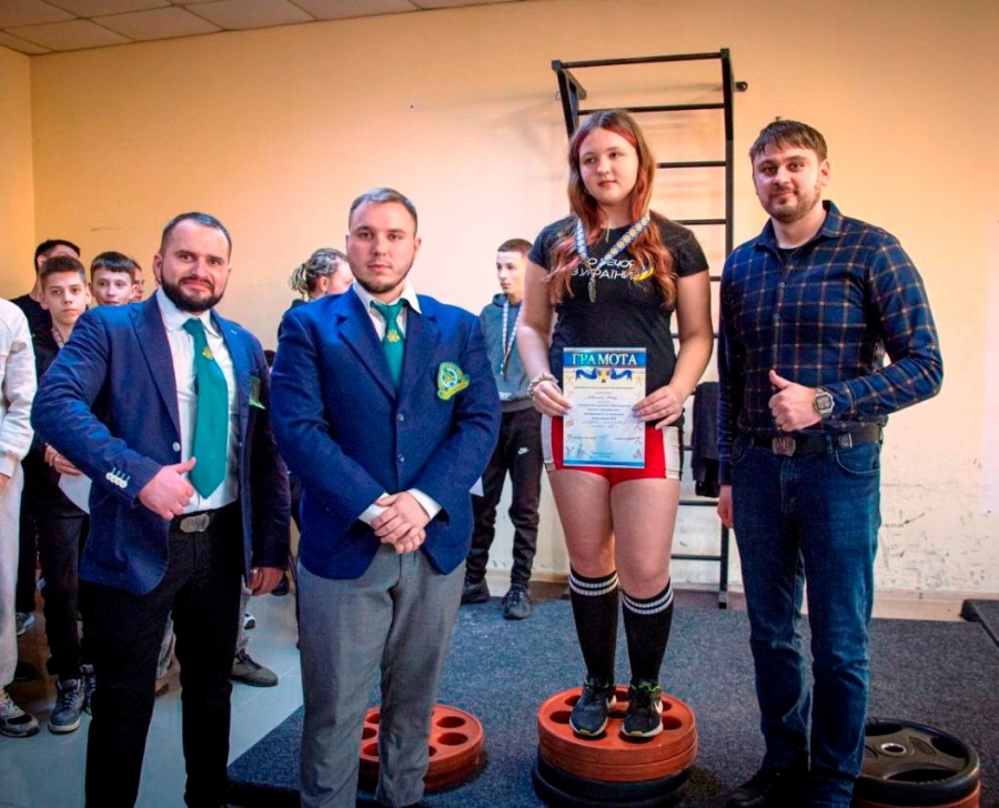 Звягеляни успішно виступили на чемпіонаті області з пауерліфтингу й класичного жиму лежачи