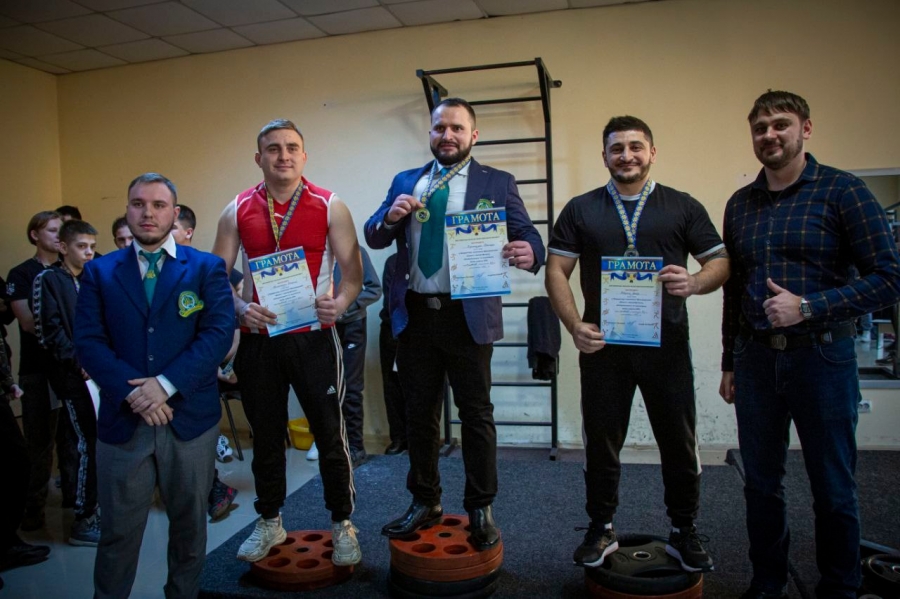 Звягеляни успішно виступили на чемпіонаті області з пауерліфтингу й класичного жиму лежачи